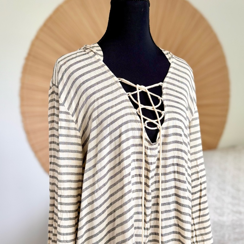 Billabong Striped Beach Cover-up Tunic Hoodie 🌞 size Medium - LIKE NEW